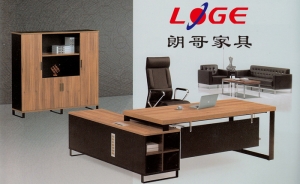 選購板式辦公家具時(shí)我們要注意這幾點(diǎn)。