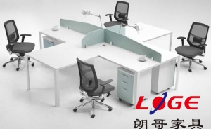 為什么板式辦公桌更受企業(yè)歡迎？
