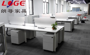 如何預防辦公家具出現(xiàn)掉漆開裂呢？