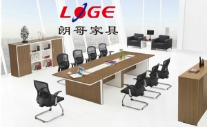 定制板式辦公家具時需考慮哪些因素？